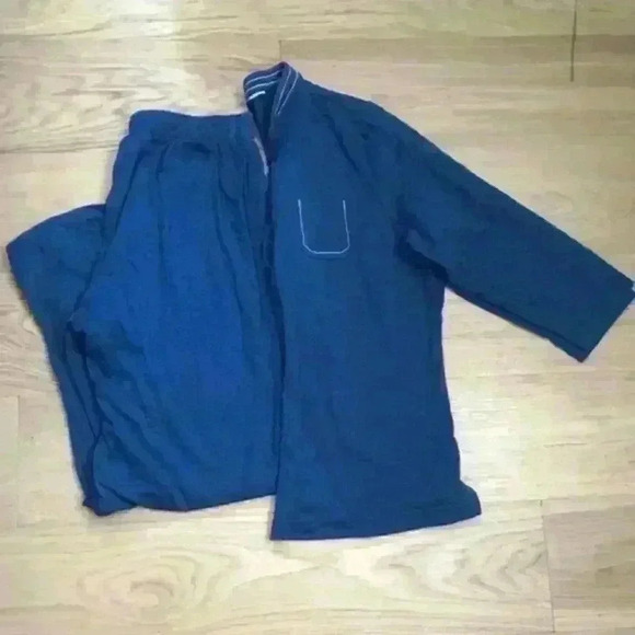 Cathy Daniels pajama set - Picture 2 of 8